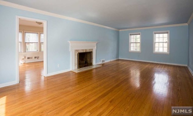 51 Bridle Way, West Fort Lee NJ  07024-6336 exterior