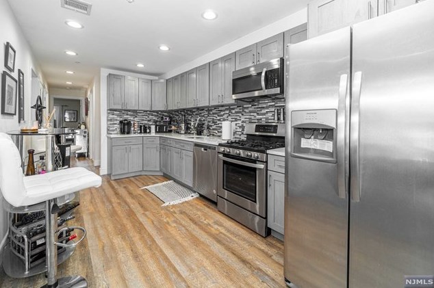 4316 Durham Ave, North Bergen, NJ 07047