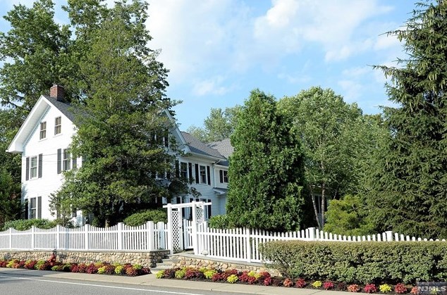 700 Franklin Turnpike, Allendale, NJ 07401