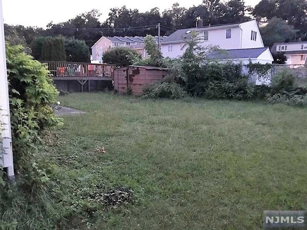 119 Field Ave, Hasbrouck Heights, NJ 07604