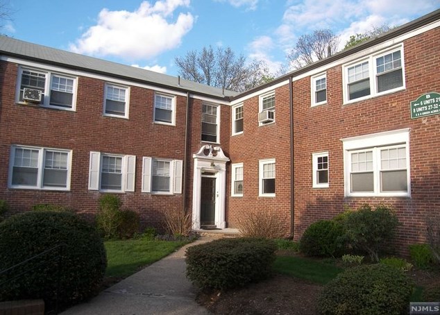 6 Green Acres #21, Verona, NJ 07044