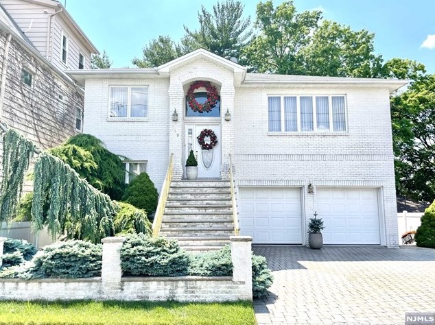 159 Shaw St, Outwater, NJ 07026