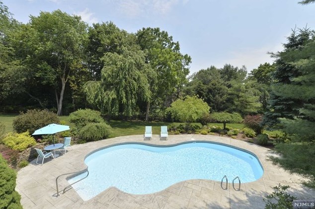 629 Campgaw Rd, Mahwah, NJ 07430
