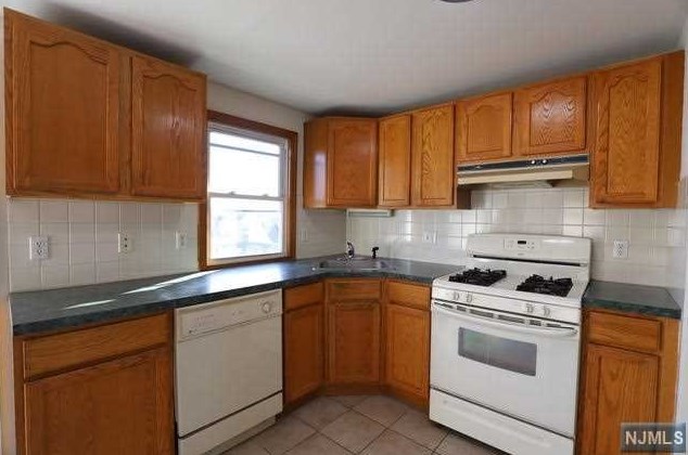 24-26 1st St, North Arlington, NJ 07031