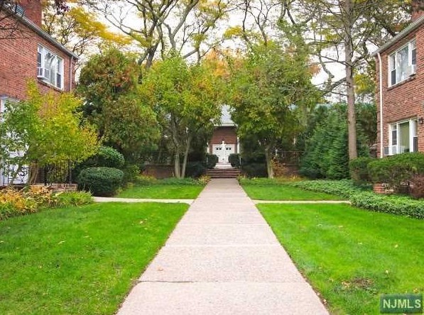 151 E Palisade Ave #c4, Englewood, NJ 07631