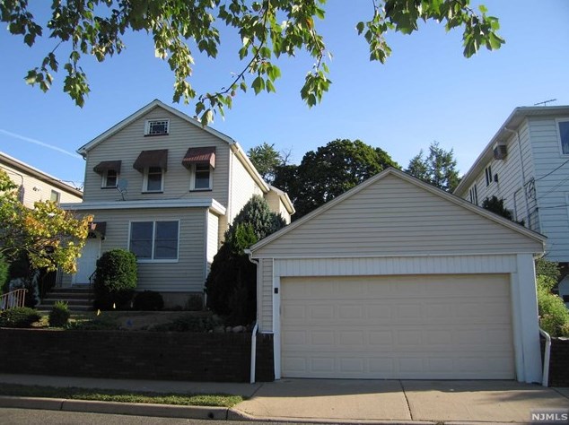 635 Division Ave #2, Carlstadt, NJ 07072