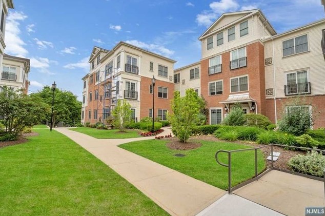 2103 The Plaza, Tenafly, NJ 07670
