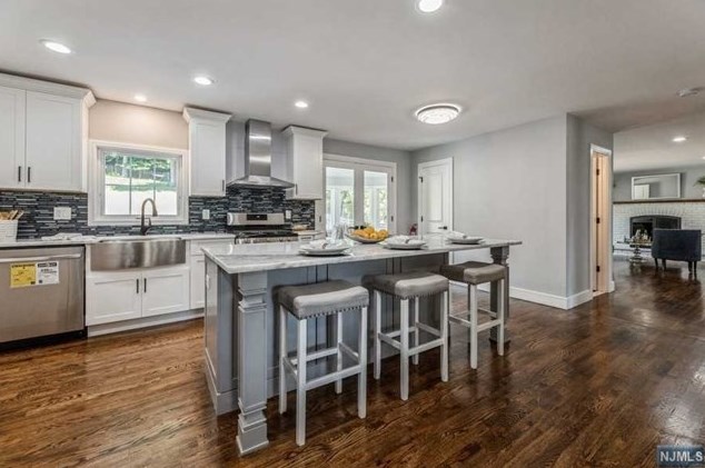 32 Hering Rd, Montvale, NJ 07645