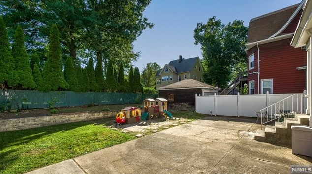 36 Addison Ave, Rutherford NJ  07070-2324 exterior