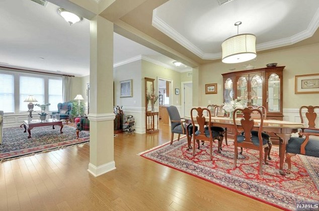 209 Four Seasons Ln, Westwood, NJ 07677-7201