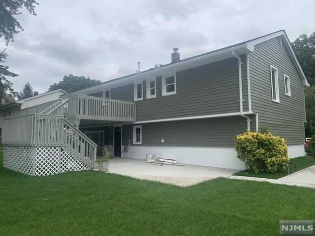 36 Knox Pl, Paramus NJ  07652-2611 exterior