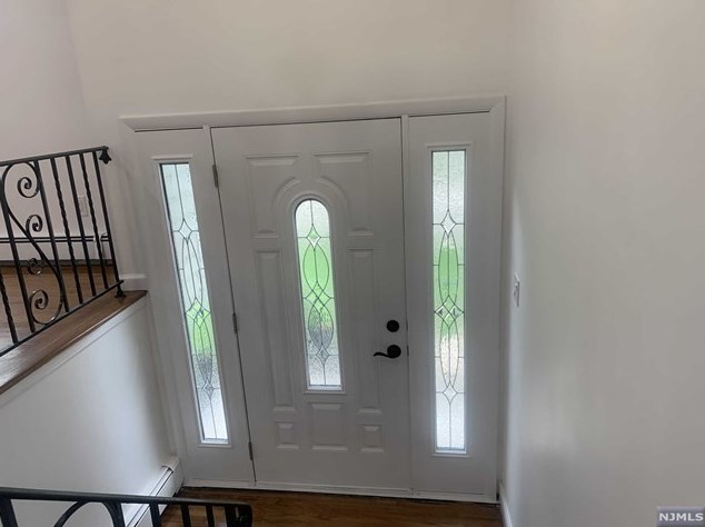 36 Knox Pl, Paramus, NJ 07652