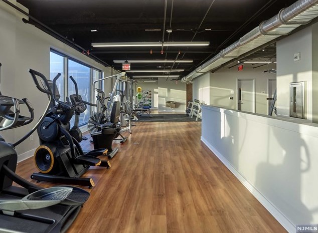 210 Main St #1008, Hackensack, NJ 07601