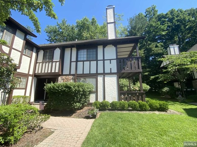 509 Mark Twain Way, Mahwah, NJ 07430