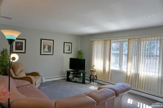 345 Anderson Ave, Fairview, NJ 07022