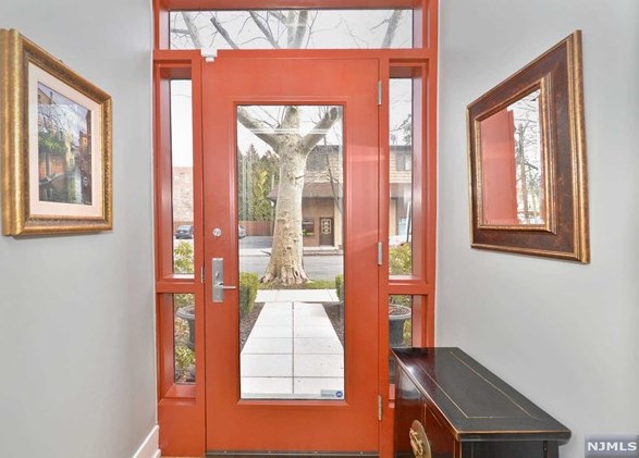 8 Edgewood Rd, Glen Ridge, NJ 07028