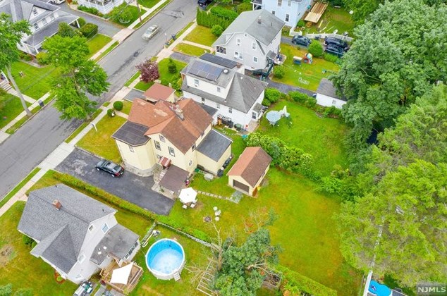 45 Broad St, Bergenfield NJ 07621-3003 exterior