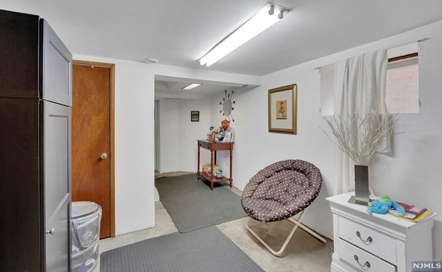 45 Broad St, Bergenfield NJ 07621-3003 exterior