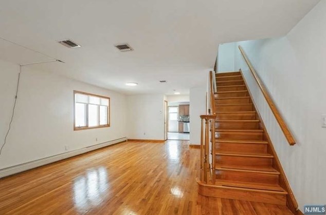 60 E Edsall Blvd #a, Palisades Park, NJ 07650