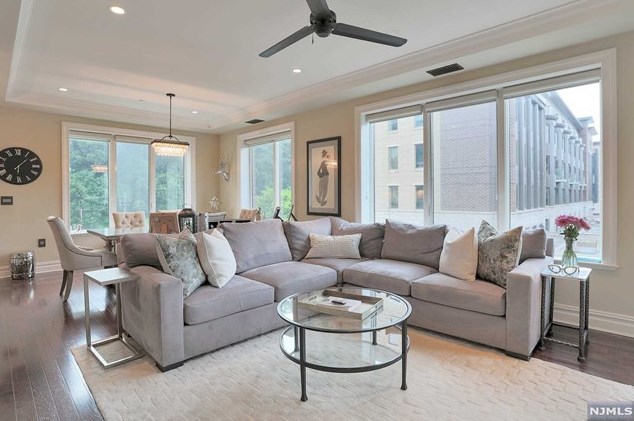 250 Henley Pl Unit 304, Union City, NJ 07086