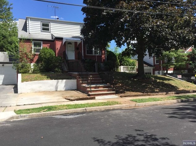 1013 Arlington Rd, N Milford, NJ 07646