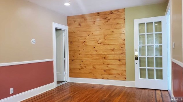 208 Depew St #1, Dumont, NJ 07628