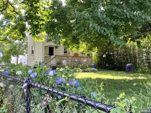 20 Chapel St, Bloomfield, NJ 07003
