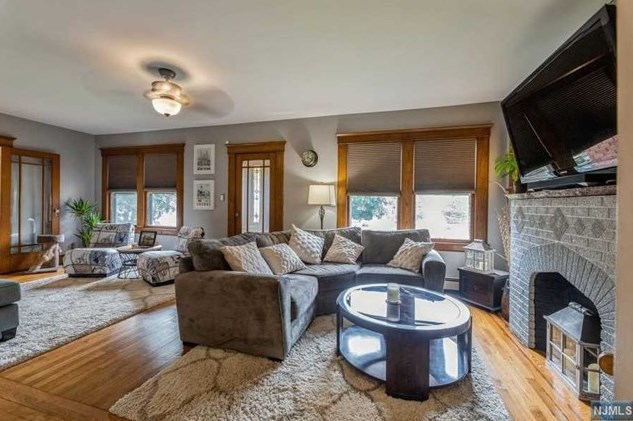 32 Suncrest Ave, Paterson, NJ 07508