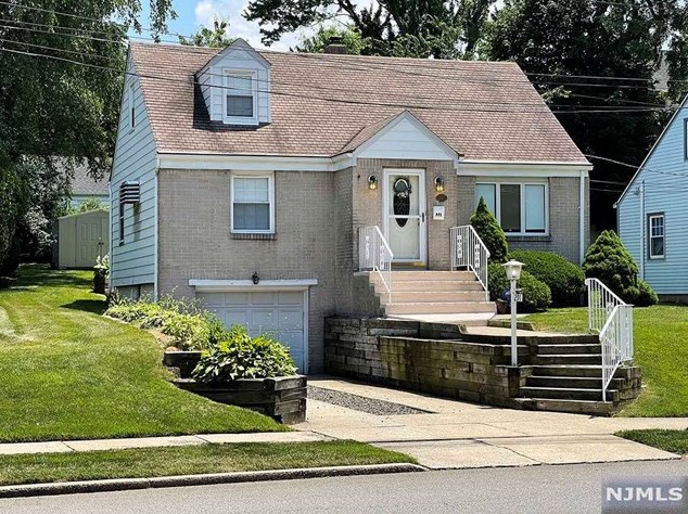 291 Jackson Ave, Rutherford, NJ 07070