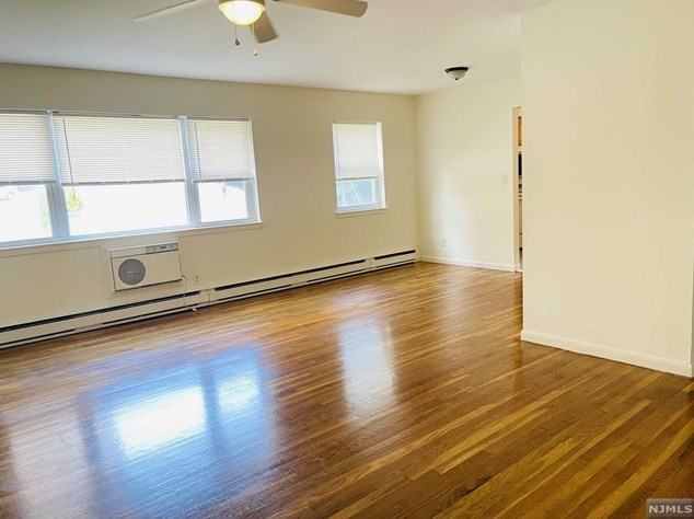 1544 River Rd Apt 1e, Edgewater, NJ