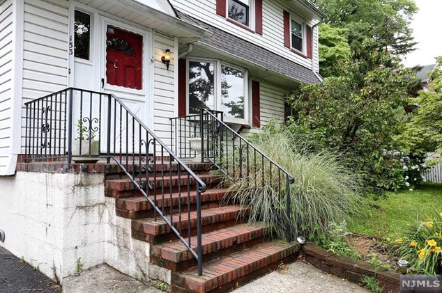 153 Oakwood Ave, Bogota, NJ 07603