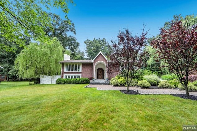 8 Addison Terrace, Westwood, NJ 07675