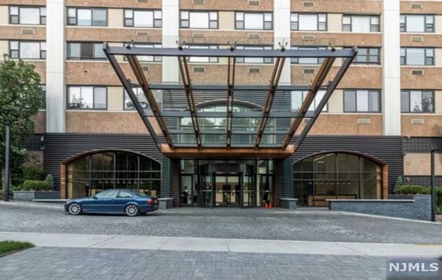 250 Gorge Rd #25e, Cliffside Park, NJ 07010