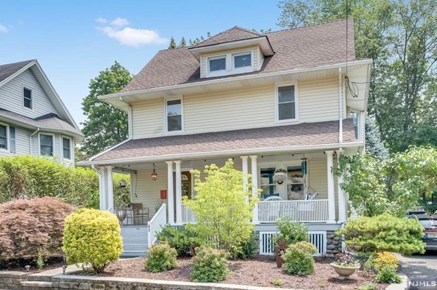 43 Garfield Pl, Ridgewood, NJ 07450
