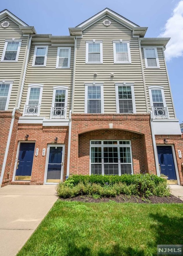 402 Deluca Rd, Belleville, NJ 07109