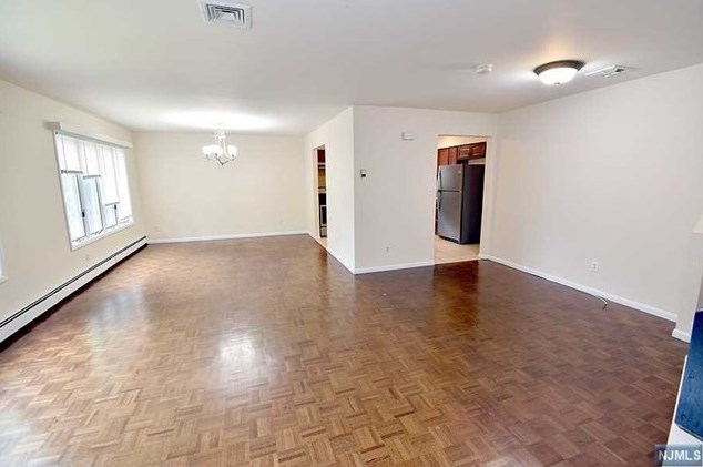 147 County Rd, Tenafly, NJ 07670