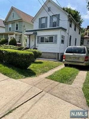 13 Preston St, Ridgefield Park, NJ 07660