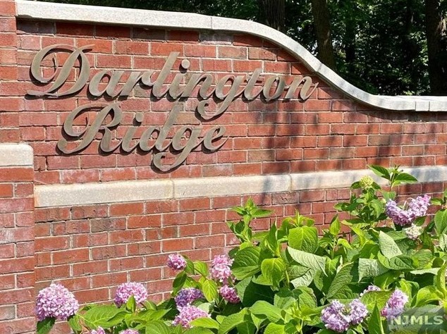 1115 Sage Ct #1115, Mahwah, NJ 07430