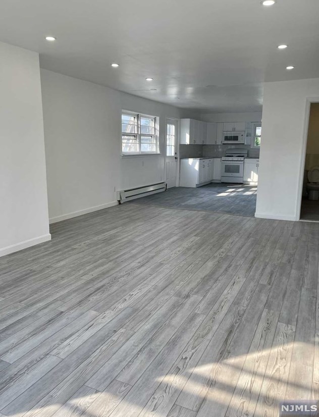 116 Central Ave #ll, Lodi, NJ 07644