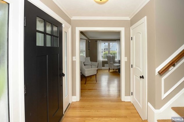 323 Graydon Terrace, Ridgewood, NJ 07450