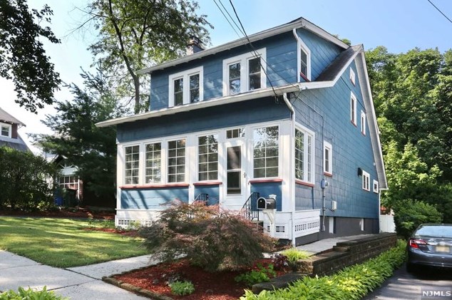 233 Washington Ave, Rutherford, NJ 07070-1143