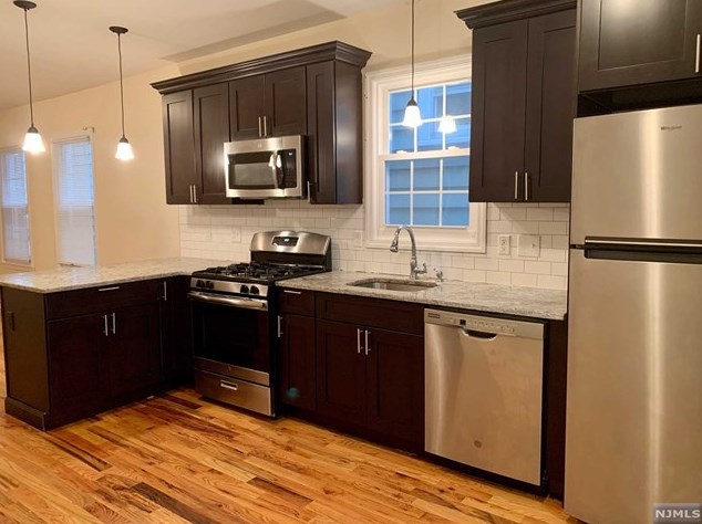 216 Hamilton St #2, East Newark, NJ 07029