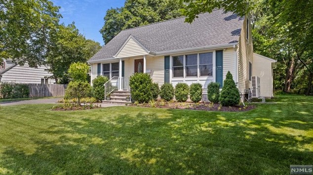 45 Herbert Ave, Closter, NJ 07624