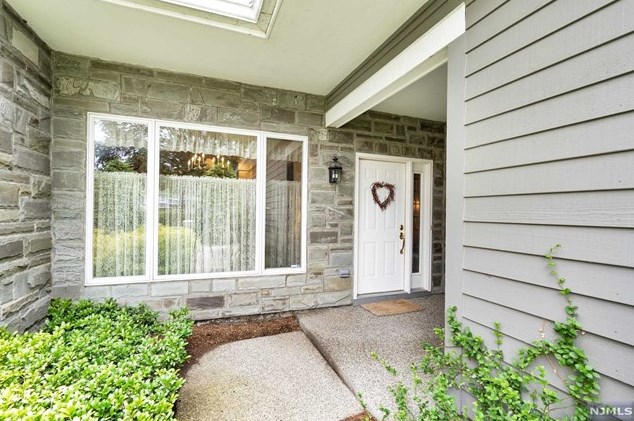 224 Barnstable Dr, Wyckoff, NJ 07481-2146