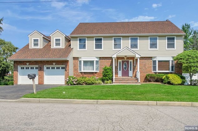 213 Lafayette Ave, Westwood, NJ 07675