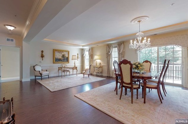 807 Four Seasons Ln #building 8, Montvale, NJ 07645