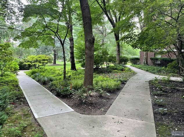 100 E Palisade Ave #c1, Englewood, NJ 07631