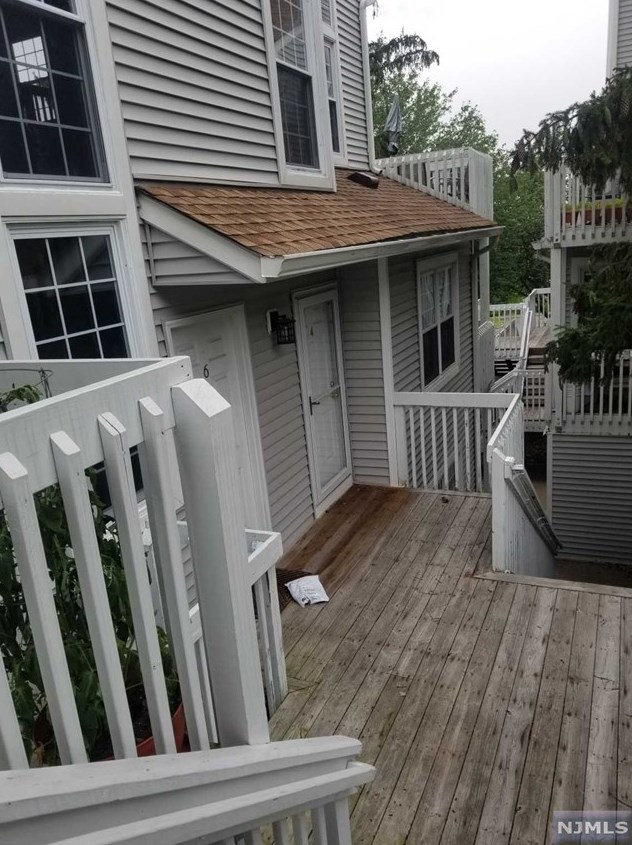 4 Mallard Ct, Englewood, NJ 07631
