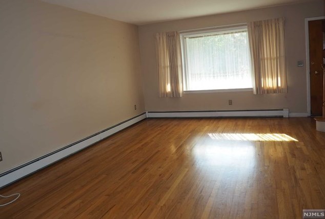 1094 Bergen Blvd, West Fort Lee, NJ 07024-1655