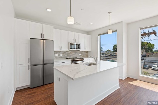 77 Ridge Rd #207, North Arlington, NJ 07031